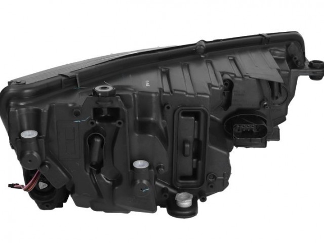 Skoda Octavia IV. 2020.06.15-2024.04.01 utángyártott új bal első fényszóró LED (motorral) elektr.nélk. TYC