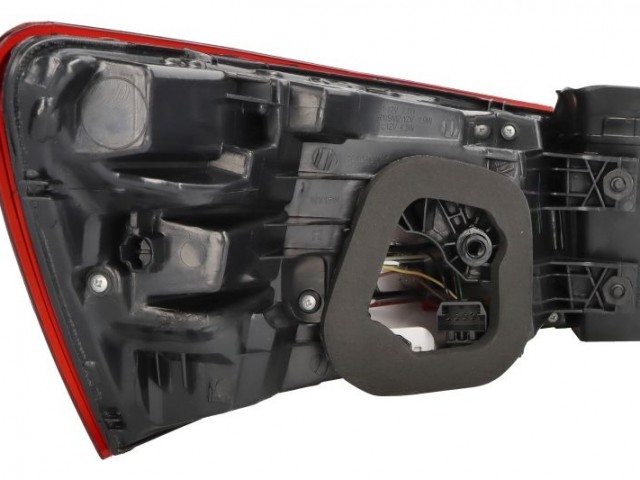 Skoda Kodiaq 2016.10.01-2021.06.20 utángyártott új jobb hátsó külső lámpa LED