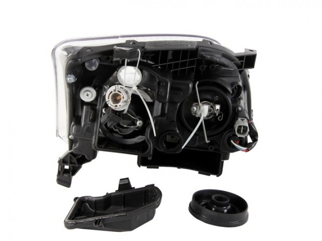 Toyota Avensis T250 2003.04.01-2006.07.31 utángyártott új bal első fényszóró H1/H7 (belülr. áll.) DEPO