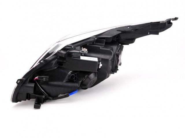 Toyota Avensis  2008.11.01-2011.12.31 utángyártott új jobb első fényszóró H11/HB3 (motorral) TYC