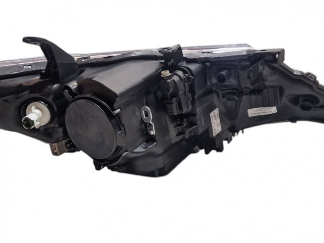 Toyota Auris E18 2012.09.01-2015.05.01 utángyártott új bal első fényszóró HIR2/LED (motorral) TYC