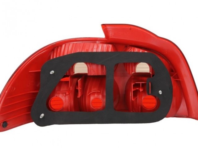 Toyota Avensis 2000.07.01-2003.03.31 utángyártott új jobb hátsó lámpa  (Sedan) DEPO