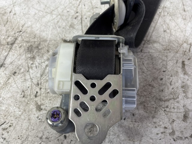 Subaru Legacy 2009-2014 2009-2014 Biztonsági öv és csat használt Bal első 