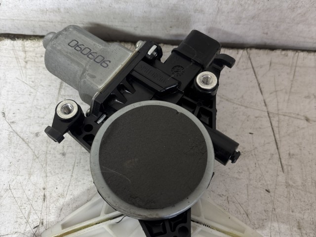 Subaru Legacy 2009-2014 2009-2014 ablakemelő használt elektromos  bal első