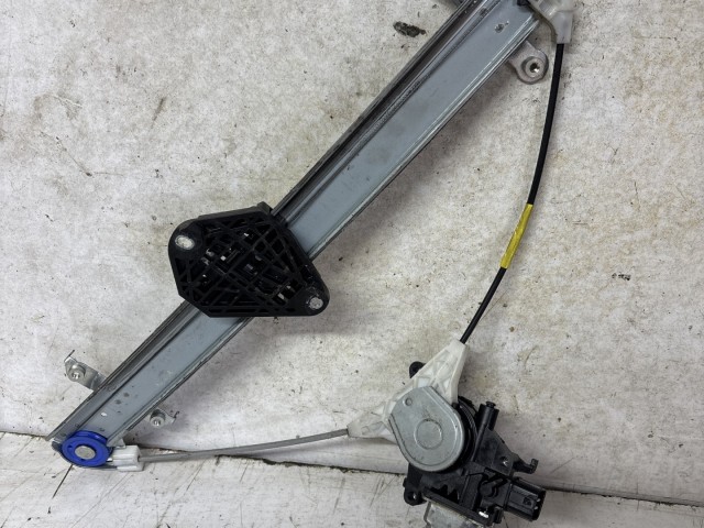 Subaru Legacy 2009-2014 2009-2014 ablakemelő használt elektromos  bal első