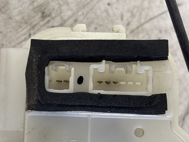 Subaru Legacy 2009-2014 2009-2014 Zár használt bal első