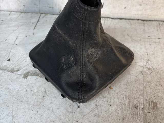 Subaru Legacy 2009-2014 2009-2014 Váltószoknya használt