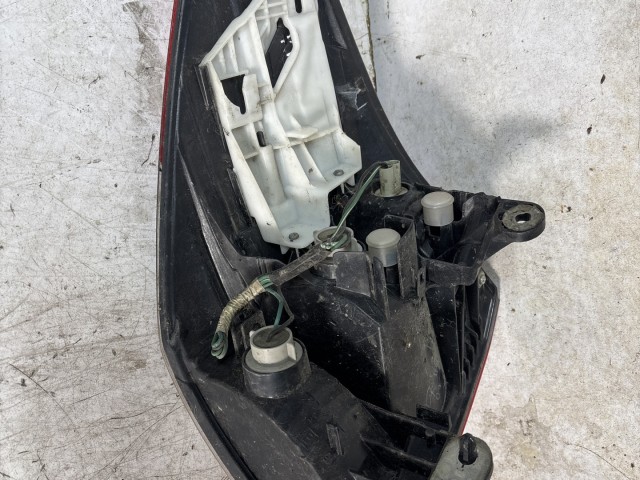 213077 Subaru Legacy 2009-2014 2009-2014 Lámpa , Fényszóró használt jobb hátsó