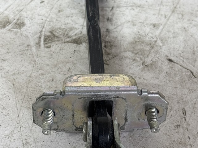 Subaru Legacy 2009-2014 2009-2014 Ajtóhatároló használt bal első 
