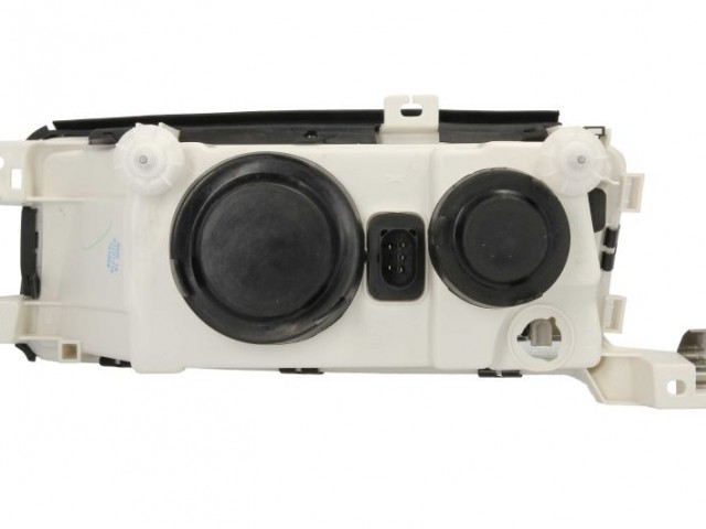 Skoda Octavia 1997.03.01-2000.08.31 utángyártott új jobb első fényszóró H4/DE-H3 TYC