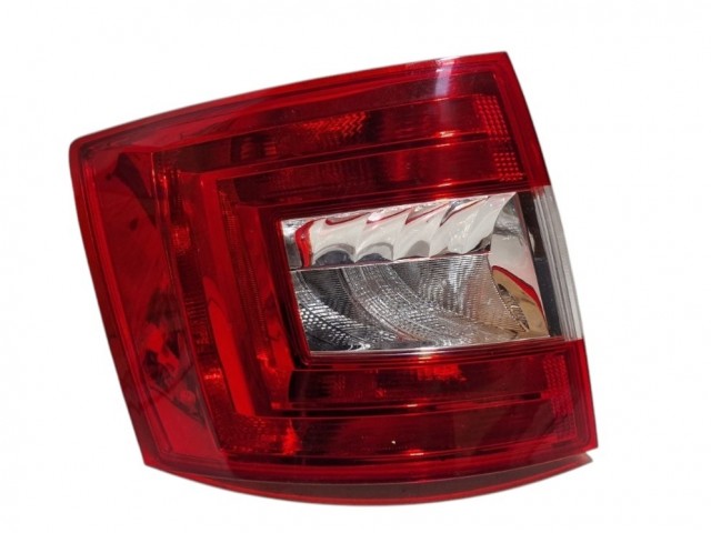 Skoda Octavia III. 2013.02.01-2016.09.30 utángyártott új bal hátsó lámpa (Kombi)