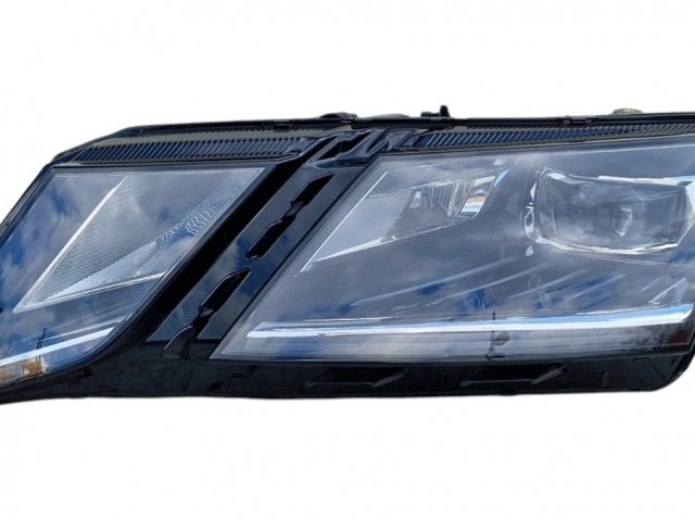 Skoda Octavia III. 2016.10.01-2020.06.15 utángyártott új bal első fényszóró LED/LED  (motorral) vezérlő nélkül TYC