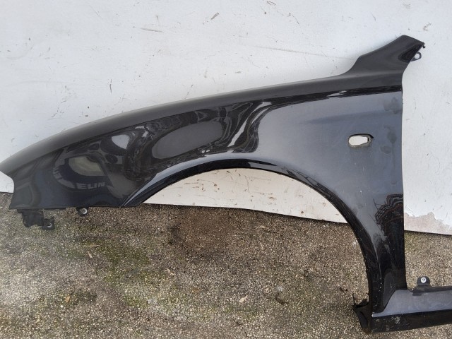 214600 Alfa Romeo GT 2003-2010 bal első sárvédő használt, a képen látható állapotban