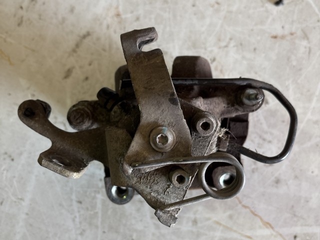 Citroen C4 Picasso 2006-2013 2006-2013 Féknyereg használt Jobb hátsó Nem hűtött tárcsás