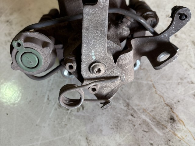 Citroen C4 Picasso 2006-2013 2006-2013 Féknyereg használt Bal hátsó Nem hűtött tárcsás