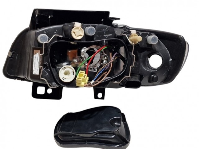 Seat Ibiza II. 1999.09.01-2002.02.28 utángyártott új jobb első fényszóró H4  (belülr. áll.) DEPO