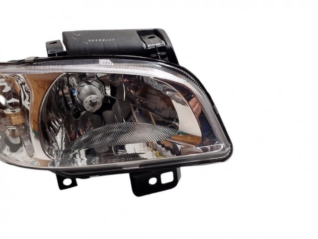 Seat Ibiza II. 1999.09.01-2002.02.28 utángyártott új jobb első fényszóró H4  (belülr. áll.) DEPO