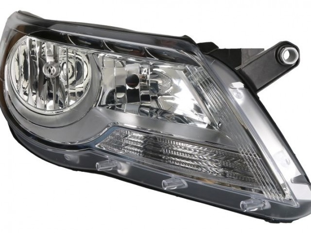 Volkswagen Tiguan 2007.11-2011.06.30 utángyártott új jobb első fényszóró 2H7  (motorral) TYC