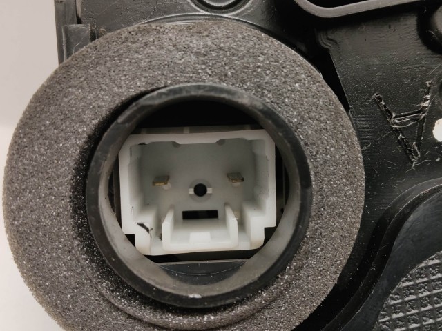 Toyota Yaris 2006-2011 bal hátsó ajtózár 