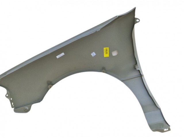 Suzuki Swift 1996.09.01-2005.01.31 utángyártott új jobb első sárvédő