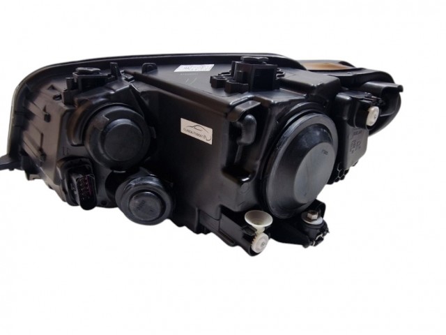 Volkswagen Caddy III. 2015.06.01-2020.08.30 utángyártott új jobb első fényszóró H4 + nappali fény. (motorral) TYC