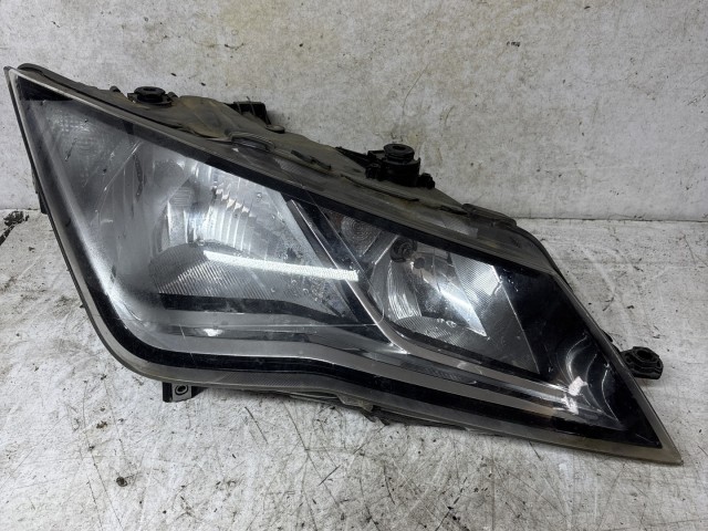 213252 Seat Leon 5F 2012-2020 2012-2020 Lámpa , Fényszóró használt sima jobb első DEPO
