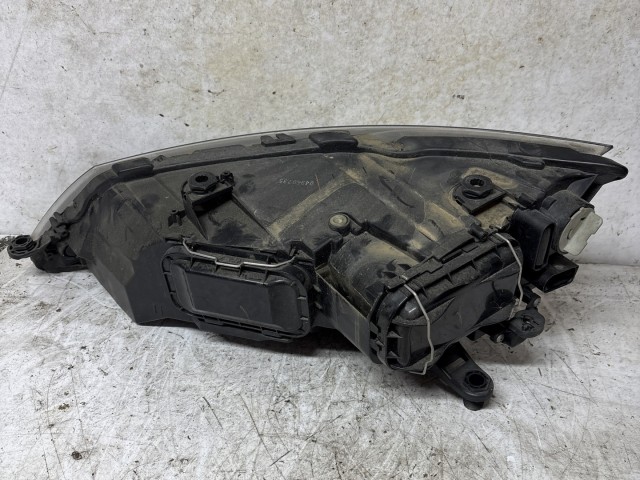 213252 Seat Leon 5F 2012-2020 2012-2020 Lámpa , Fényszóró használt sima jobb első DEPO