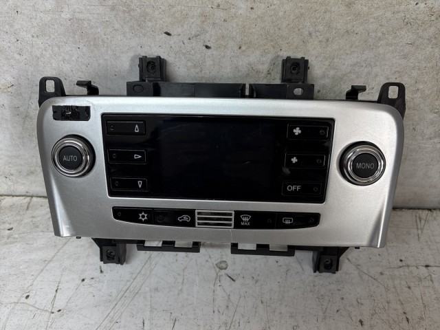 Lancia Delta 2008-2014 Fűtés- és közép kapcsolók használt digit