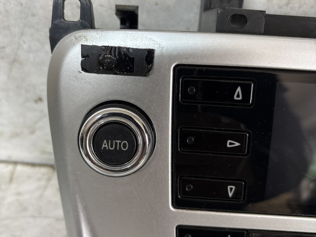 Lancia Delta 2008-2014 Fűtés- és közép kapcsolók használt digit