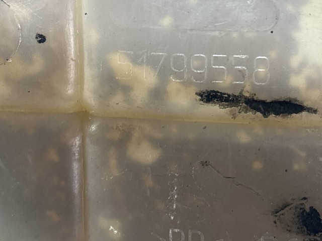 Fiat Stilo 2003-2007 Kiegyenlítő tartály használt 51799558 0