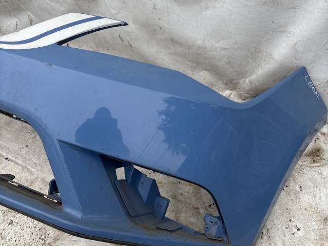 213329 Seat Leon 5F 2012-2017 világoskék színű első lökhárító
