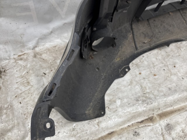 213327 Fiat Sedici 2012-2014 első lökhárító, a képen látható sérüléssel