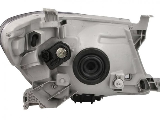 Toyota Hilux 2008.01.01-2015.12.01 utángyártott új bal első fényszóró H4 fehér villogóval (motoros) TYC