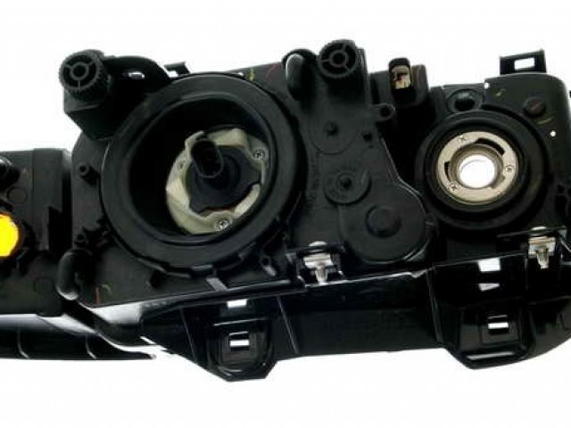 BMW 5 E39 1995.12.01-2000.08.31 utángyártott új bal első fényszóró FF-H7/HB3 sárga vill. DEPO