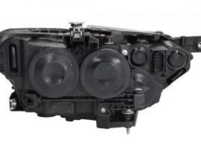 Volkswagen Passat B8 2014.07.21-2019.07.08 utángyártott új bal első fényszóró H7/H9 (motorral) DEPO