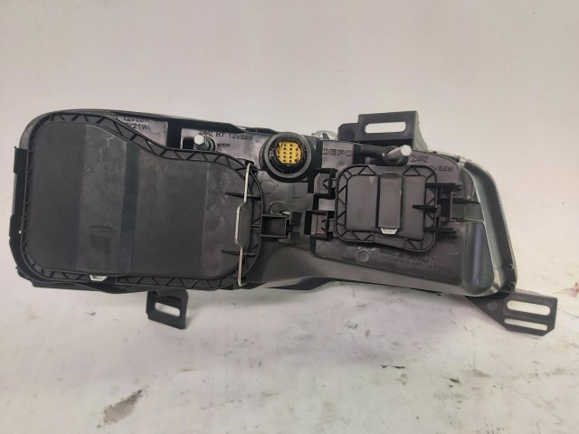 Fiat Stilo 2001-2007 utángyártott új 5 ajtós bal első fényszóró 2H1/H7  (motoros) DEPO