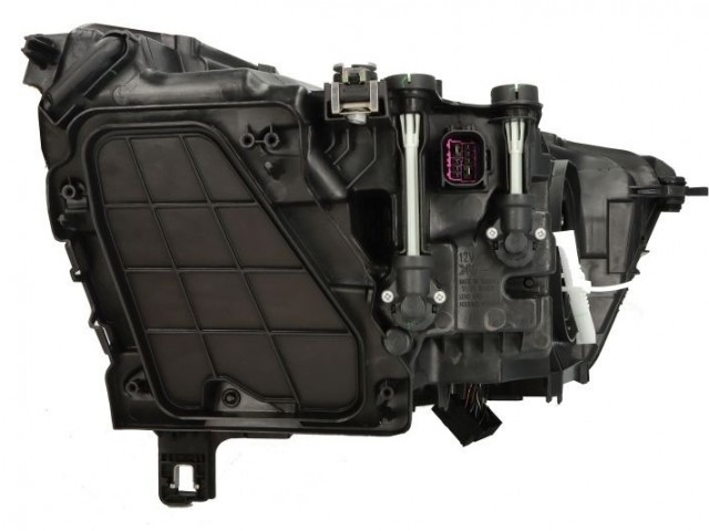 Audi Q3 F3 2018- utángyártott új bal első fényszóró LED (motorral) elektr.nélk. TYC