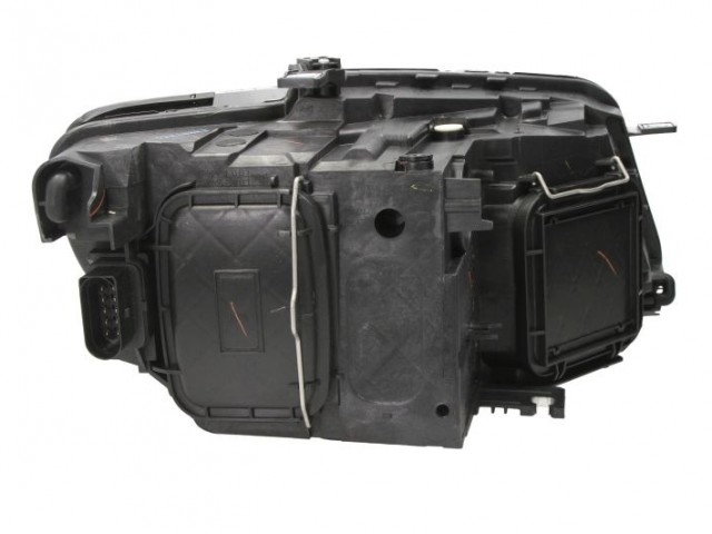 Audi Q5 8RB 2008.01.01-2012.08.31 utángyártott új bal első fényszóró 2H7 (motorral) DEPO