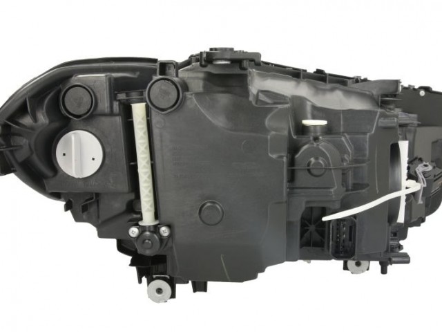 BMW 5 (G30-G31) 2017.02.01-2020.05.30 utángyártott új bal első fényszóró Bi-LED (motorral) elektr.nélk. TYC