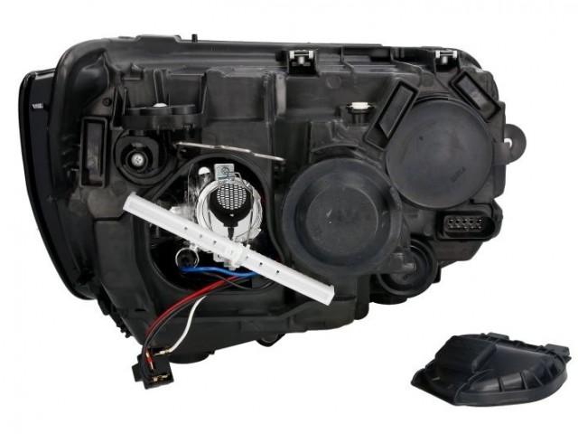 Volkswagen Transporter T6 2015.07.01-2020.01.31 utángyártott új bal első fényszóró H4 + nappali fény. (motorral) TYC