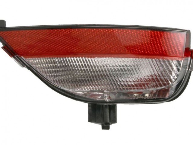 Dacia Duster 2018.01.01-2021.08.30 utángyártott új jobb tolatólámpa prizmával üres DEPO