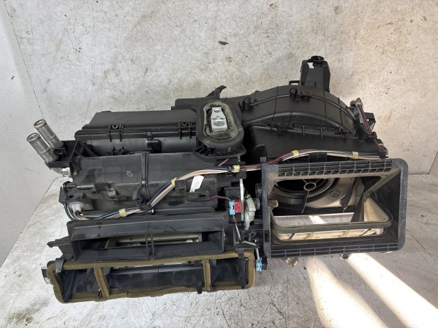 213418 Toyota Auris E18 2012-2019 Fűtésboksz 87050-02F70