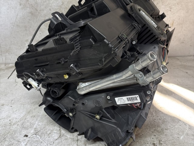 213418 Toyota Auris E18 2012-2019 Fűtésboksz 87050-02F70