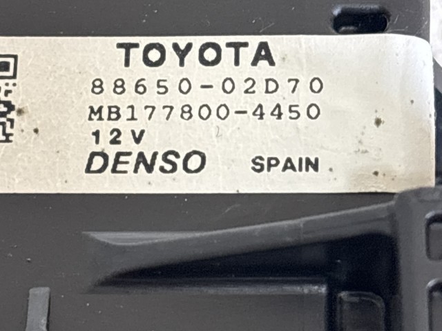 Toyota Auris 2012-2019 E18 2012-2019 Klímavezérlő használt