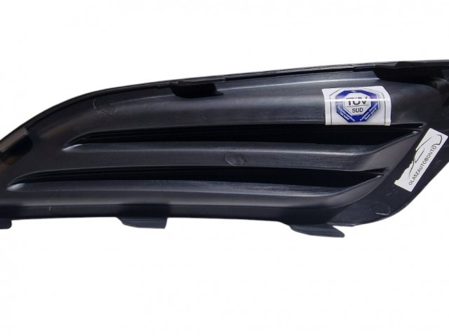 Ford Fiesta 2013.02.01-2017.05.01 utángyártott új, nem ködlámpás, jobb oldali lökhárító rács