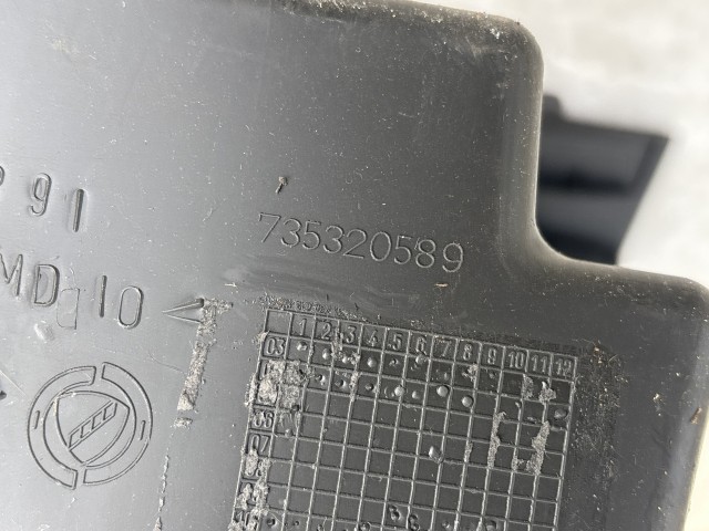 Fiat Panda II. 2003-2012 2003-2012 Kesztyűtartó ajtó használt 735320589
