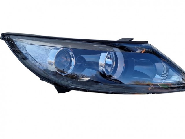 Kia Sportage 2010-2015 utángyártott új jobb első fényszóró 2H7 fekete h. (motoros) TYC