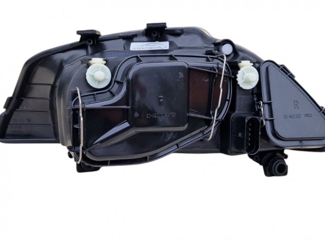 Seat Cordoba, Ibiza 2002.03.01-2006.02.30 utángyártott új jobb első fényszóró  H4 (motoros) TYC