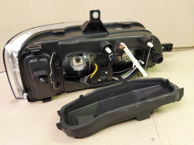 Citroen Jumper, Fiat Ducato, Peugeot Boxer  2002.01.01-2006.06.30 utángyártott új bal első fényszóró H1/H7 (belülr. áll.) TYC