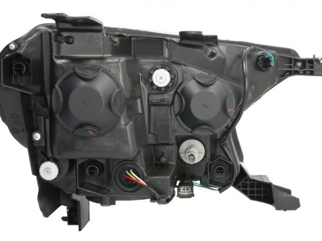 Ford Ranger 2016- utángyártott új bal első fényszóró H7/HB3 (belülről áll. is) DEPO